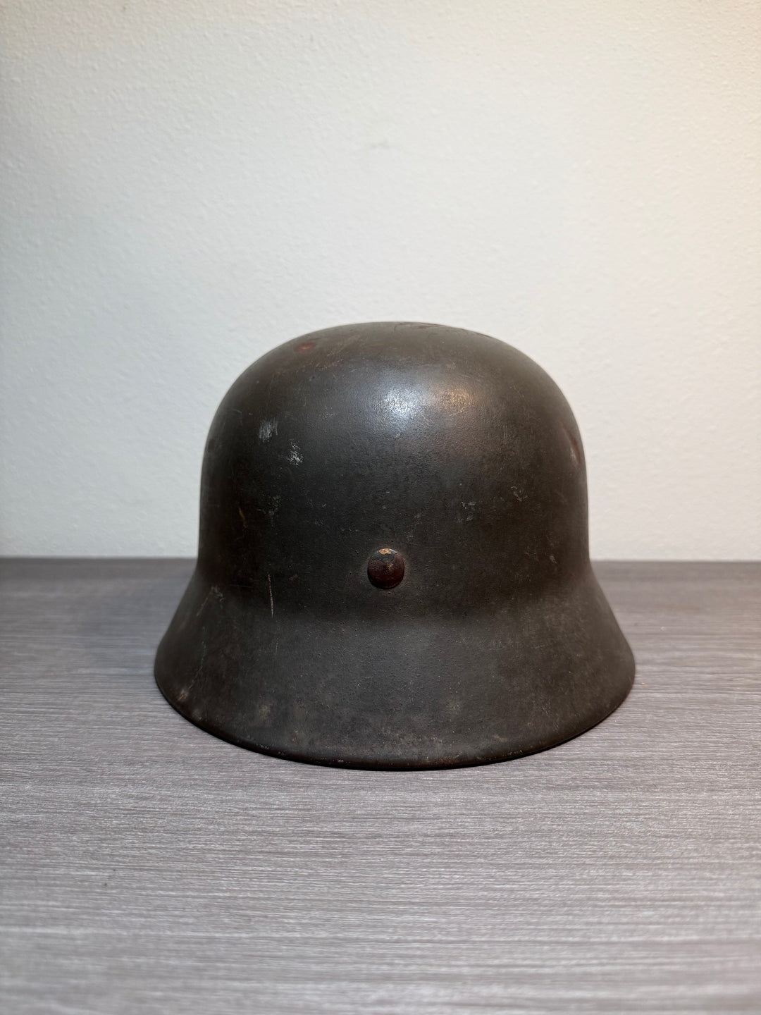 Original WWII German Kriegsmarine M40 Helmet (ET64, Complete)