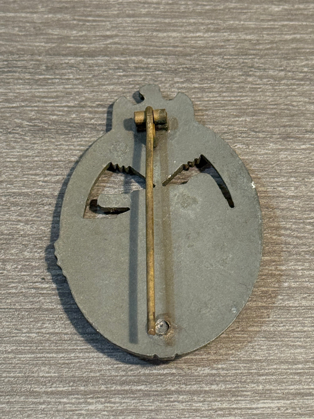 WWII German Panzer Assault Badge – Silver Grade – Original (Missing Catch)