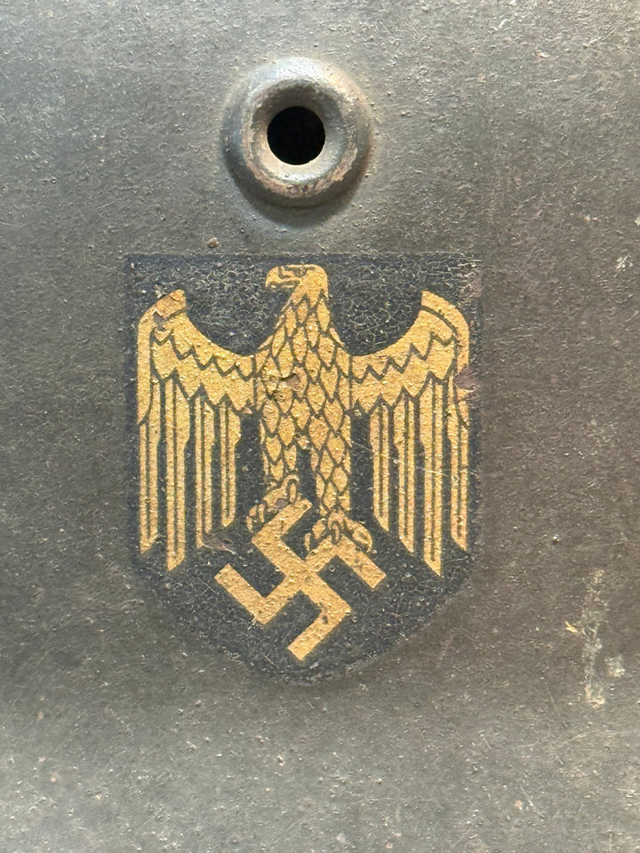 Original WWII German Kriegsmarine M40 Helmet (ET64, Complete)