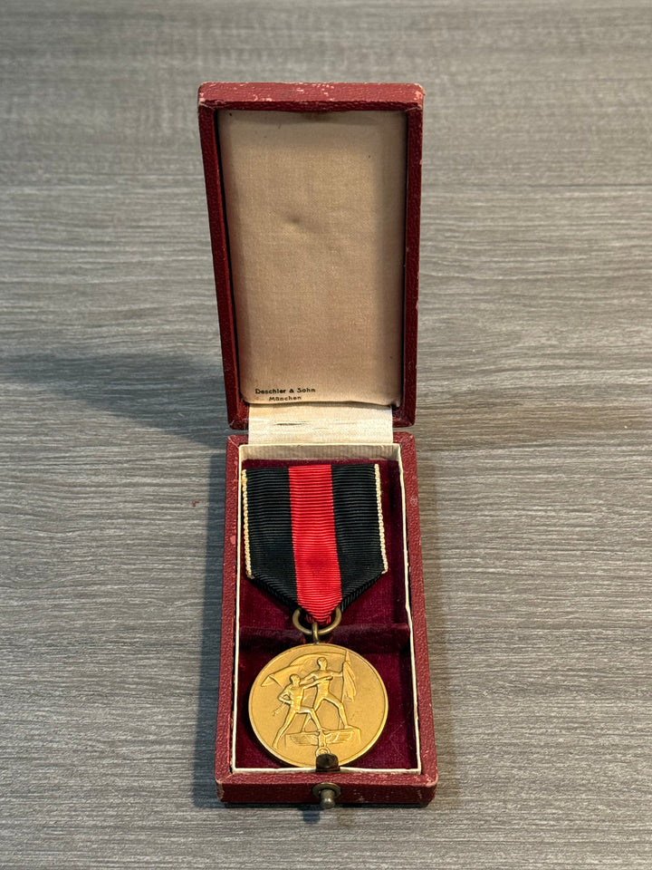 WWII German Sudetenland Medal w/ Case – 1 October 1938 – Deschler &amp; Sohn