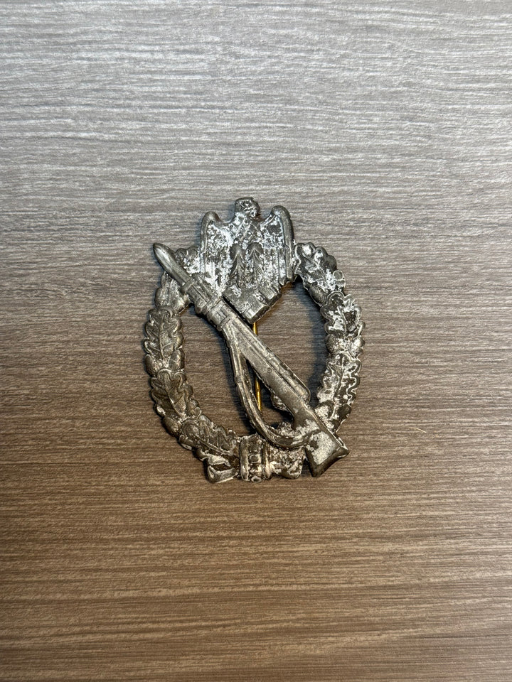 WWII German Infantry Assault Badge Silver – Hollow Back, Unmarked, Original Hardware