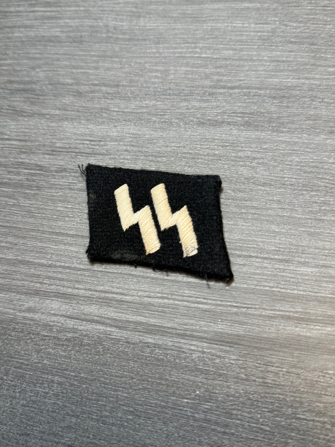 Original Waffen-SS Runic Collar Tab – Double Sig Runes – Black Wool