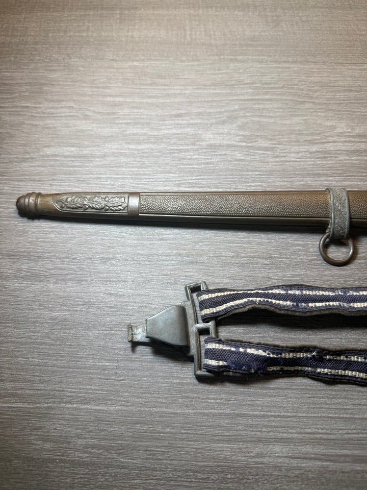 Original WWII German Luftwaffe 2nd Model Dagger – Alcoso Solingen – With Period Hangers