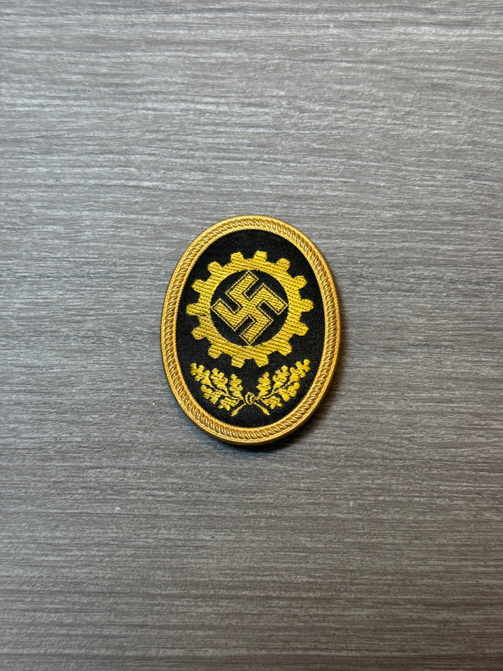 Original DAF German Labor Front Membership Badge – RZM M1/53