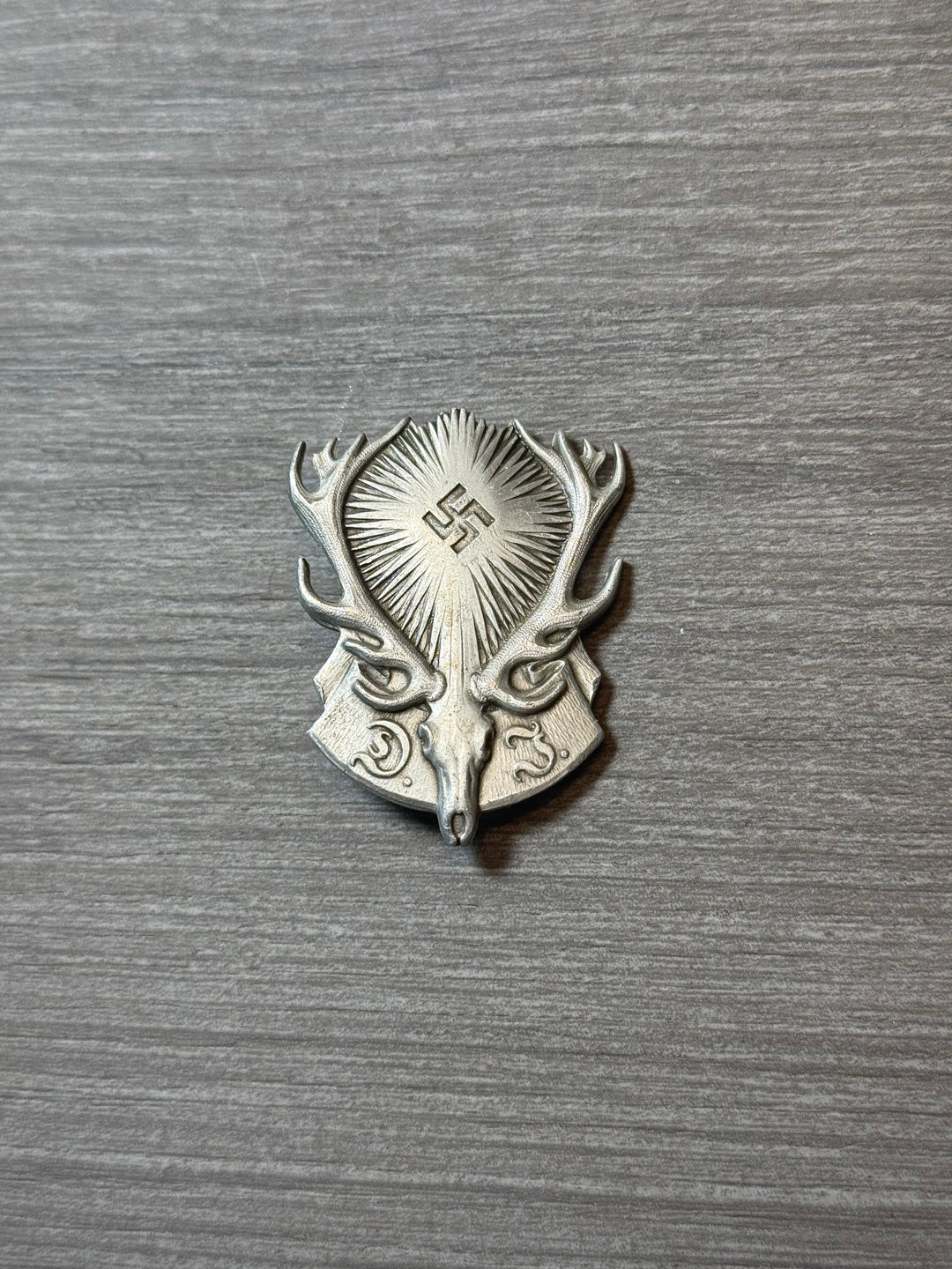Original WWII German Deutsche Jägerschaft Hunting Association Badge (DJ) – Ges. Gesch